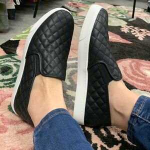 Sam Edelman Ezzie Quilted Black Slip-On Sneakers